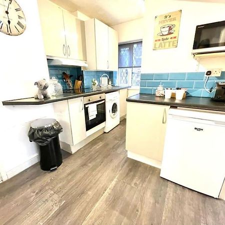 Serene And Cozy 1-Bedroom House With Parking CBG Dış mekan fotoğraf