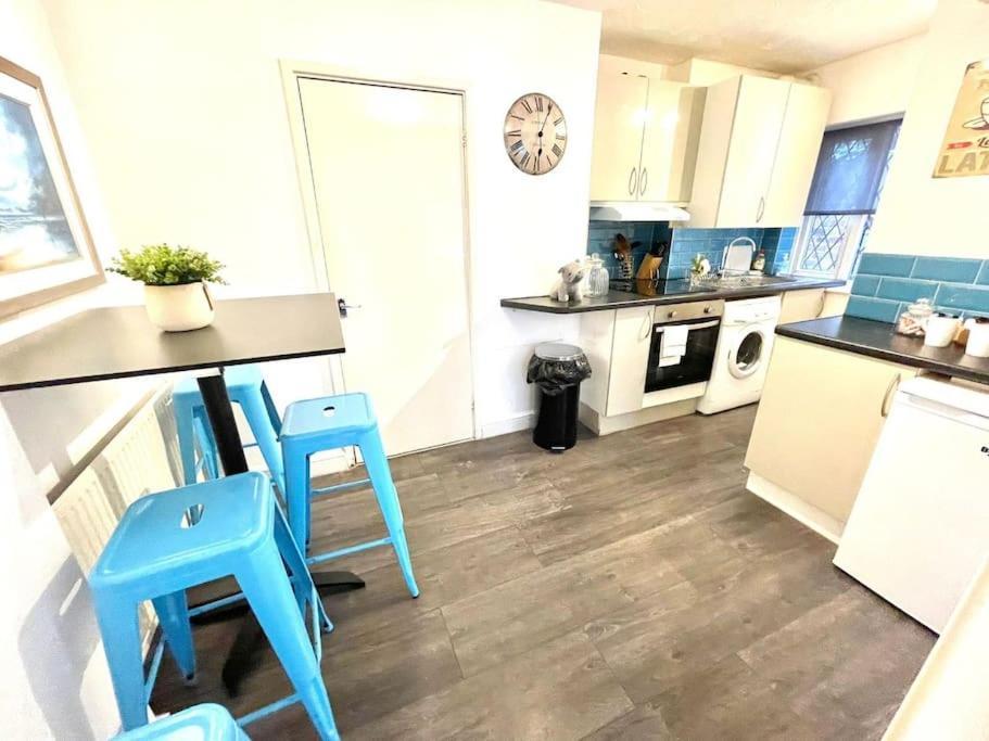 Serene And Cozy 1-Bedroom House With Parking CBG Dış mekan fotoğraf